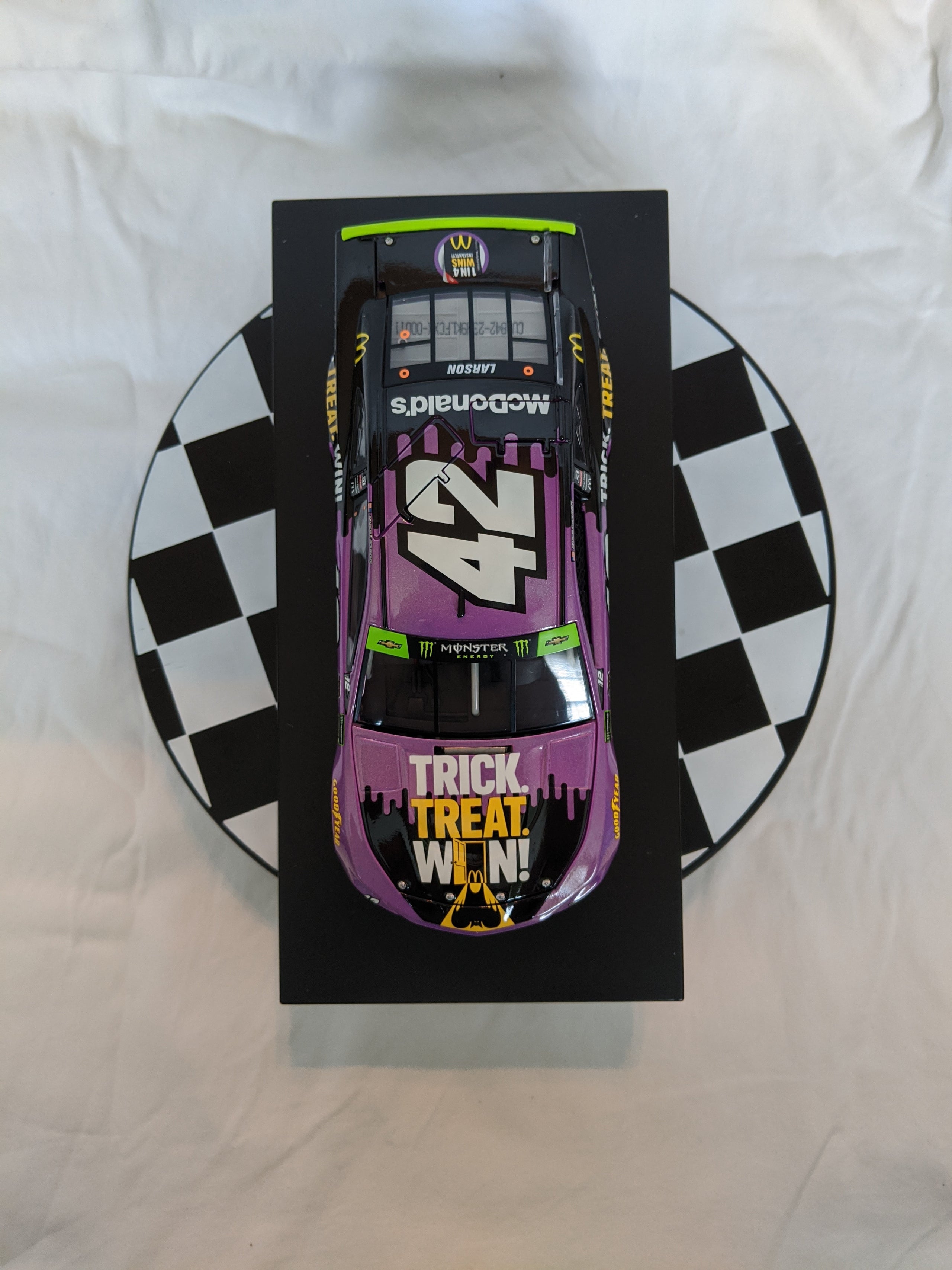 Kyle larson best sale mcdonalds diecast